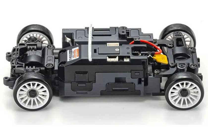 MA-02 chassis is all-wheel-drive and features the RA45 unit