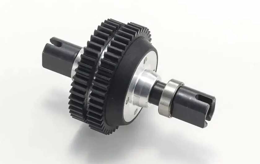 The center differential has two spur gears on it to create a 2-speed transmission